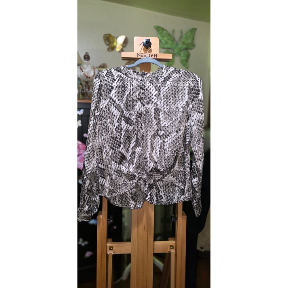 Karlie Womens Grey Snakeskin Print Long Sleeve Front Tie Knot Blouse Small